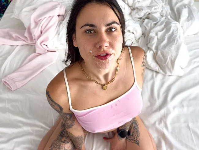 Versauter PRIVATSEX mit dem Nachbarn. WER gibt dem „ÄFFCHEN“ SPERMA? Morgenlatte abgemolken!